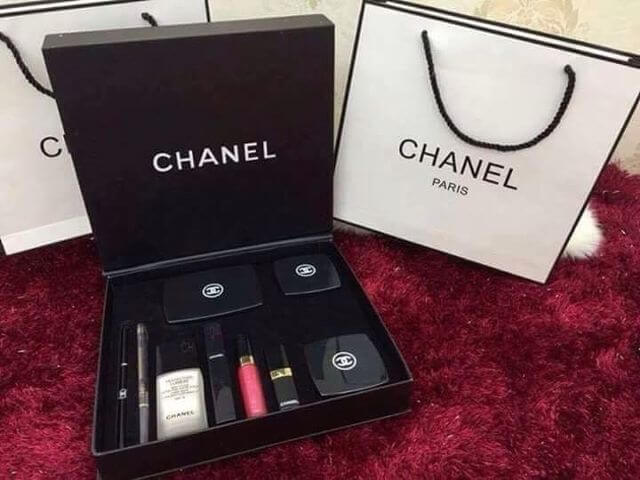 Bộ trang điểm cho người yêu