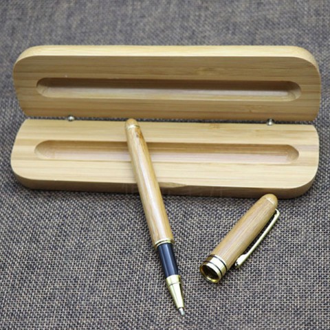 Set Bút dạ bi kèm hộp vỏ tre khắc chữ