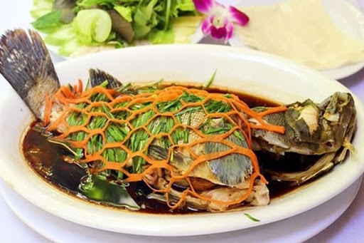 Món cá may mắn phải có đủ đầu và đuôi.