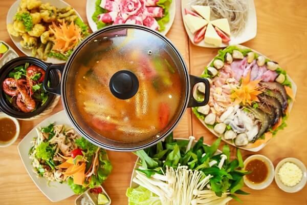 Lẫu đãi tiệc sinh nhật