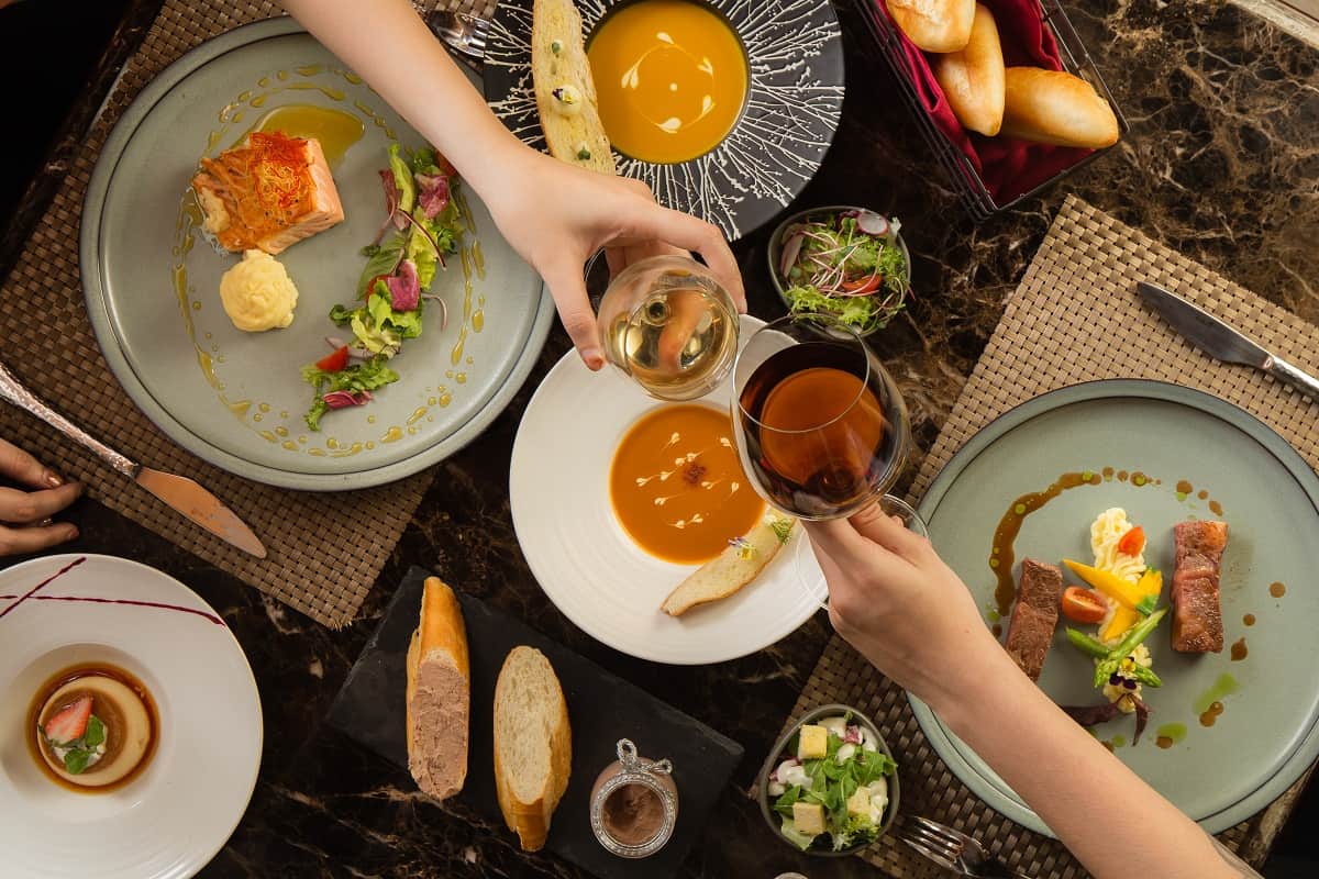 Một bửa tối lãng mạn với nhau