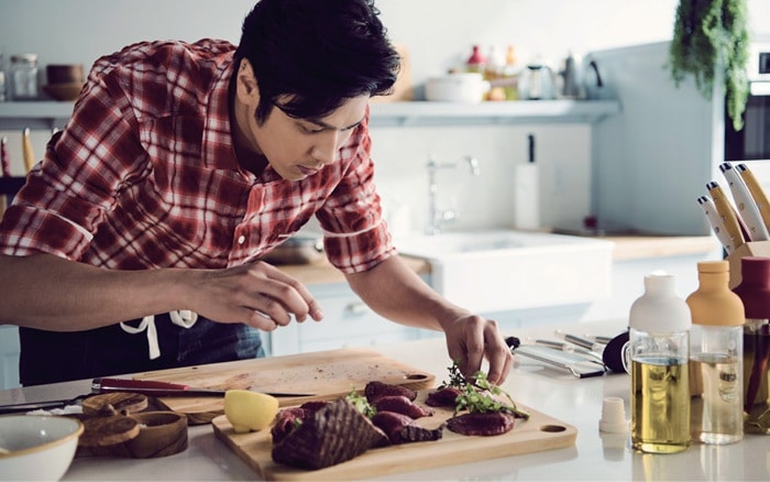 Hãy nấu cho cô ấy những món mà cô ấy thích