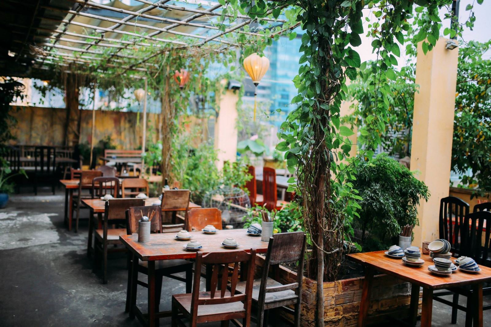 Nhà hàng Sân Vườn Hương Huyền