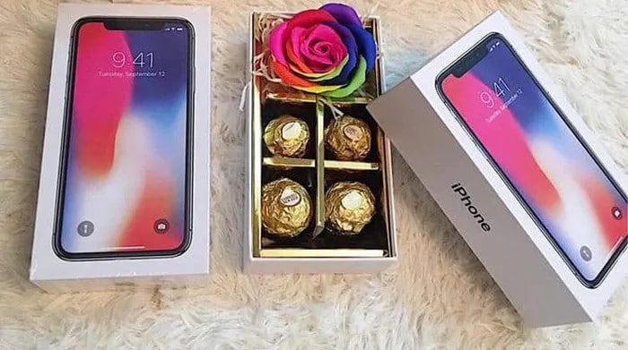 Tặng vỏ hộp iphone